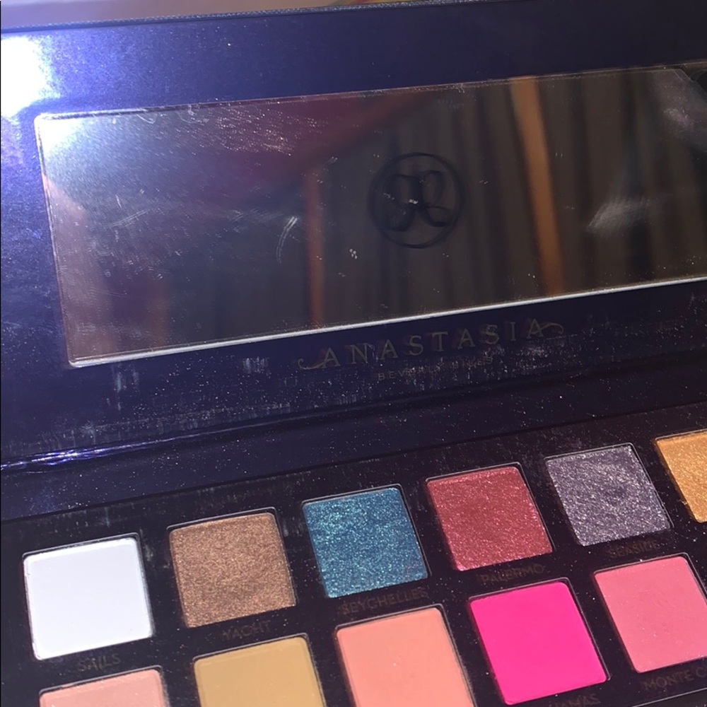 Anastasia Beverly Hills Rivera palette! - Picture 3 of 4